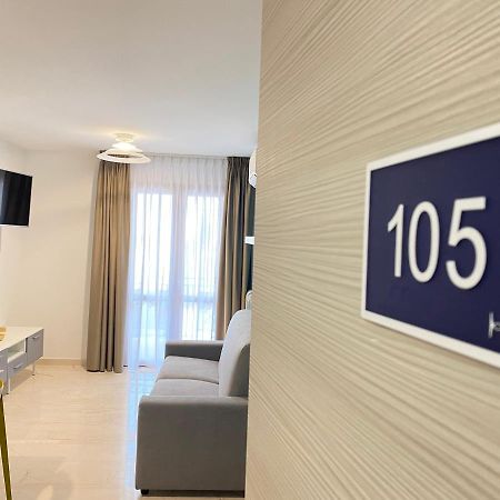 Azzurra Apartments Балестрате Екстер'єр фото