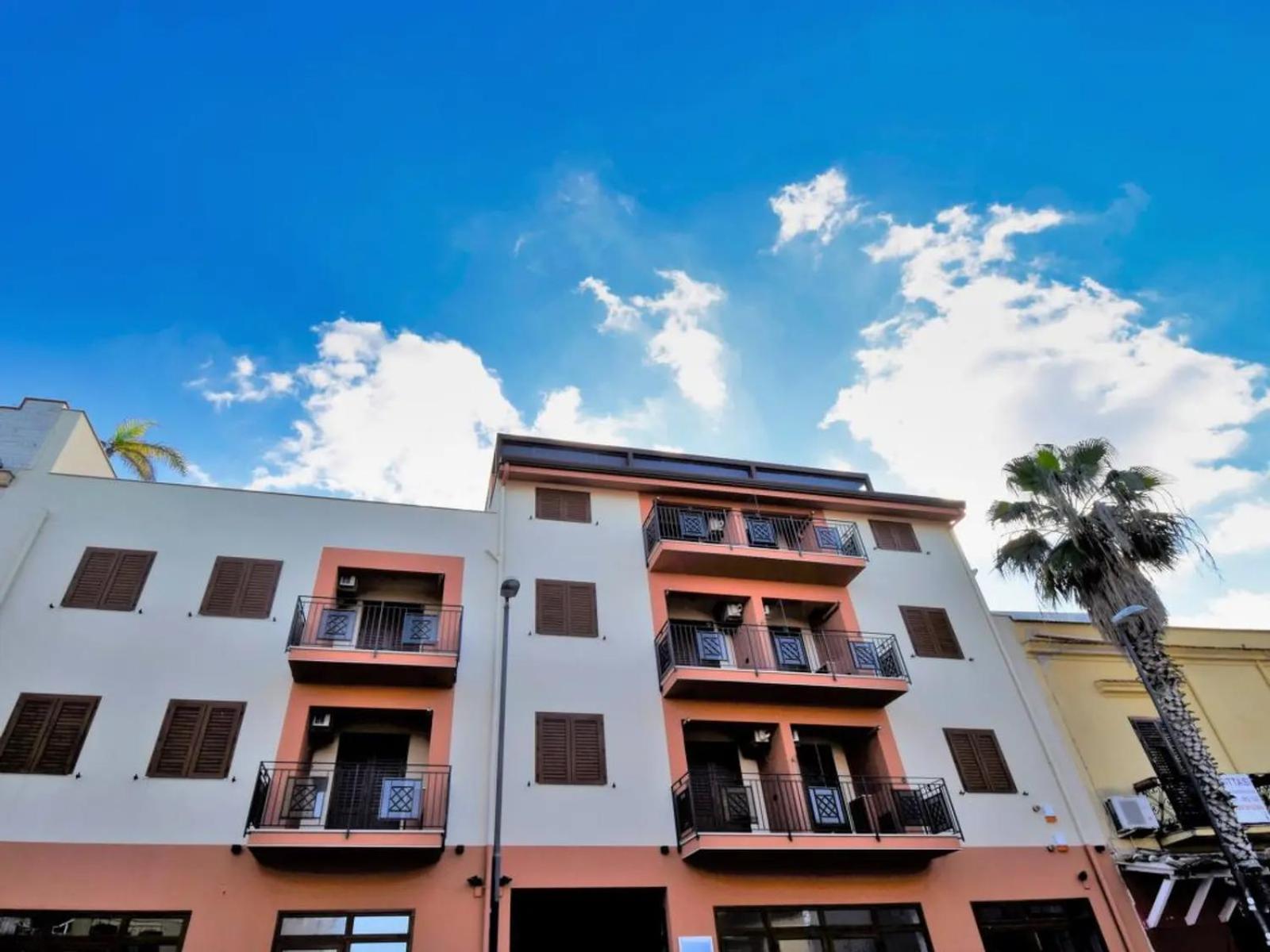 Azzurra Apartments Балестрате Екстер'єр фото