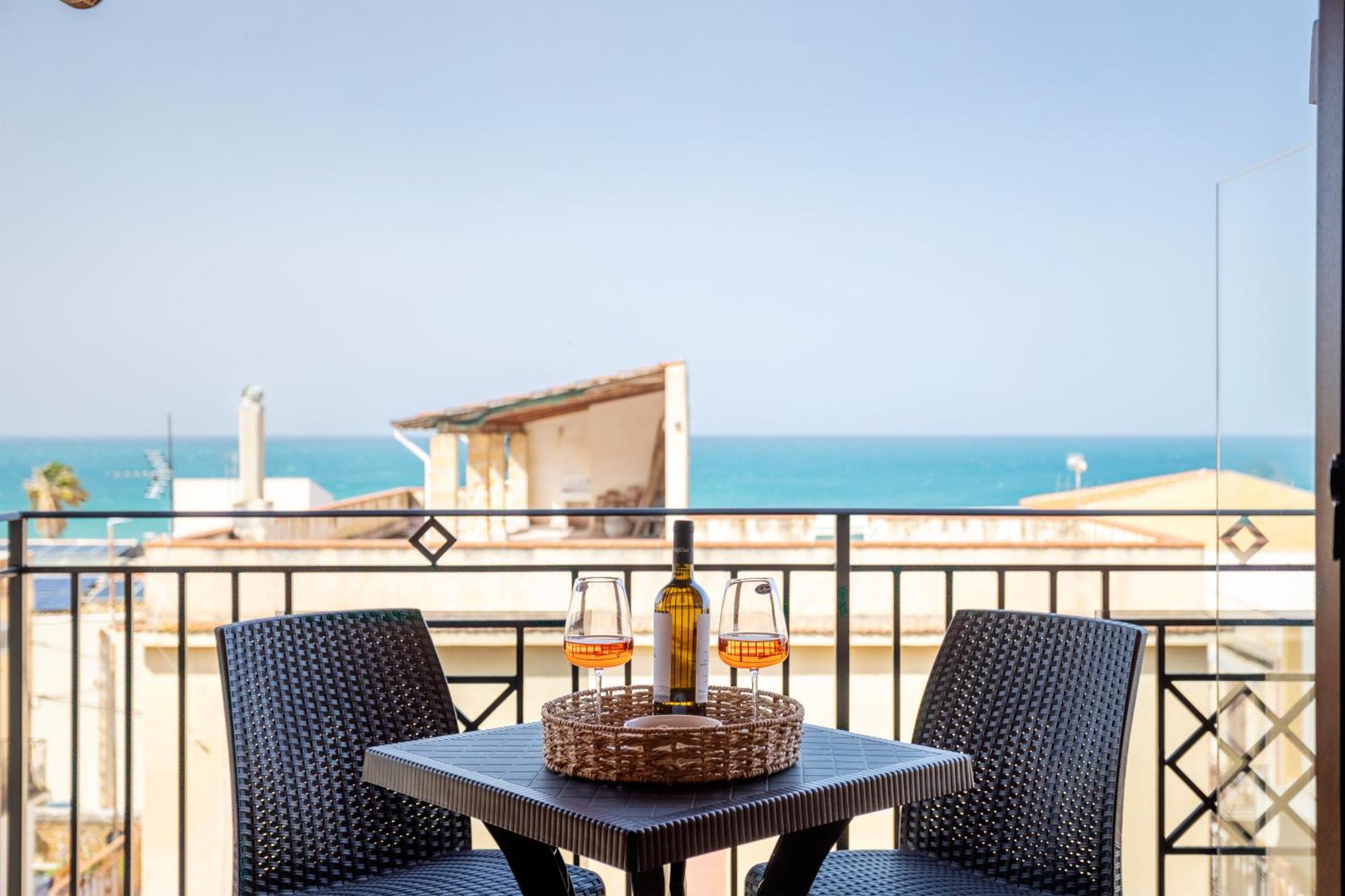 Azzurra Apartments Балестрате Екстер'єр фото