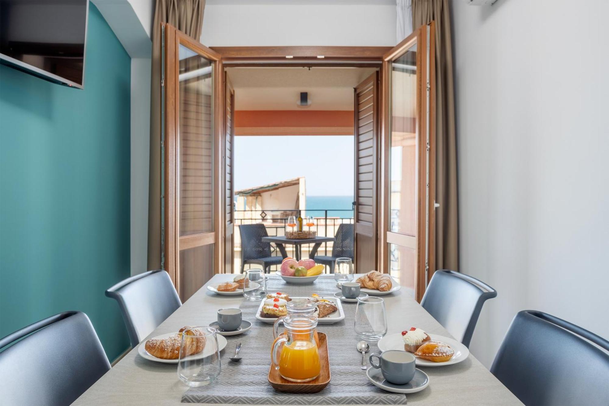 Azzurra Apartments Балестрате Екстер'єр фото