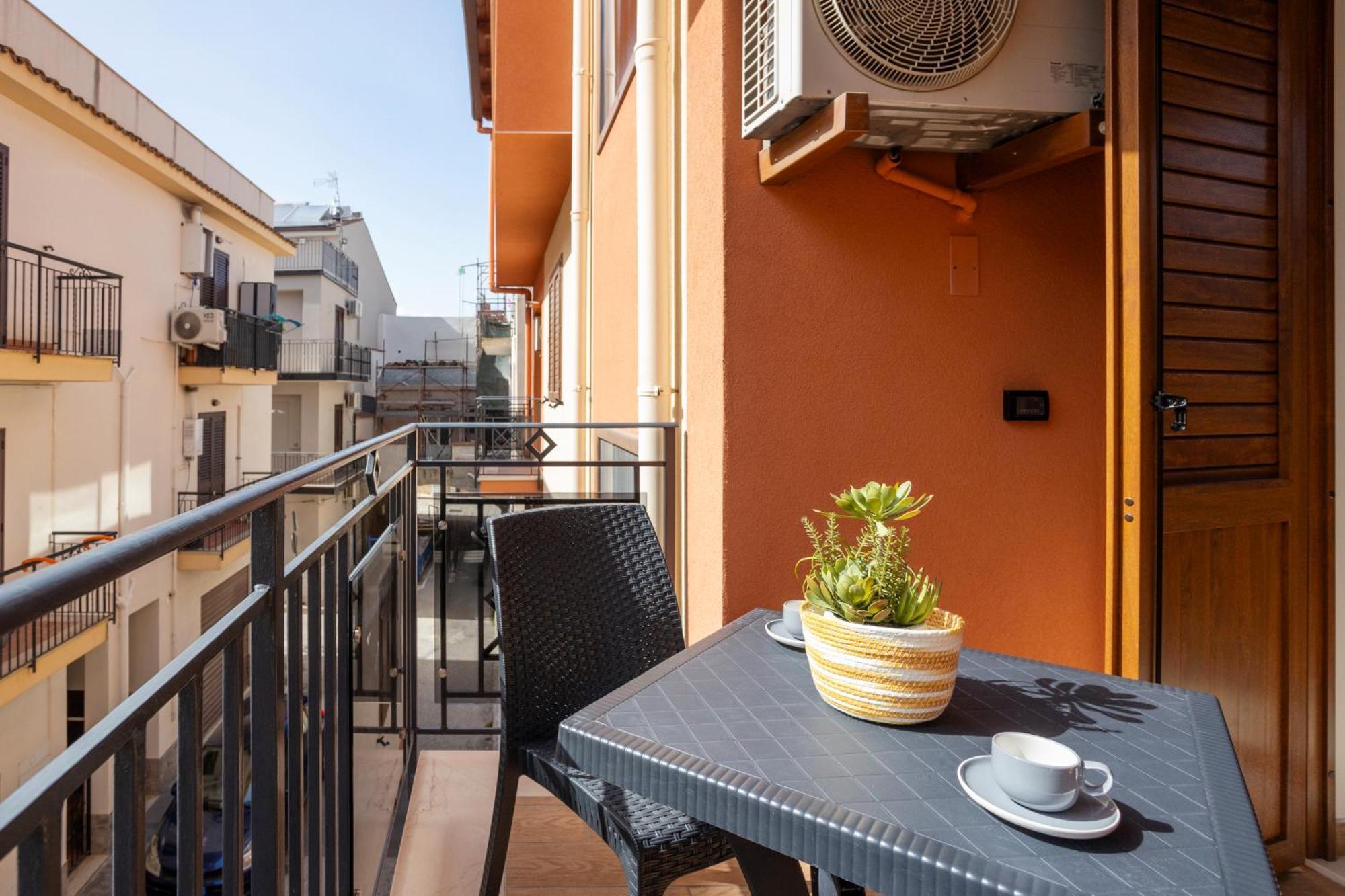 Azzurra Apartments Балестрате Екстер'єр фото