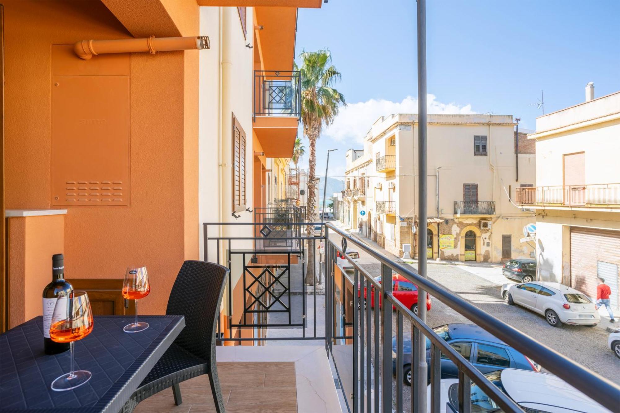 Azzurra Apartments Балестрате Екстер'єр фото