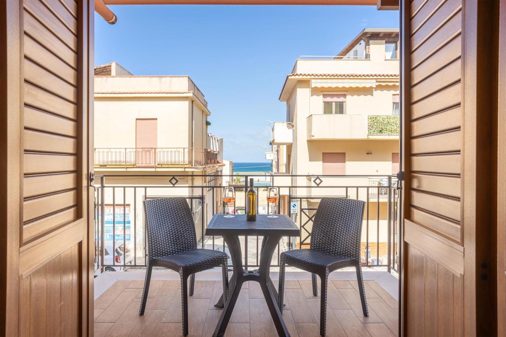 Azzurra Apartments Балестрате Екстер'єр фото
